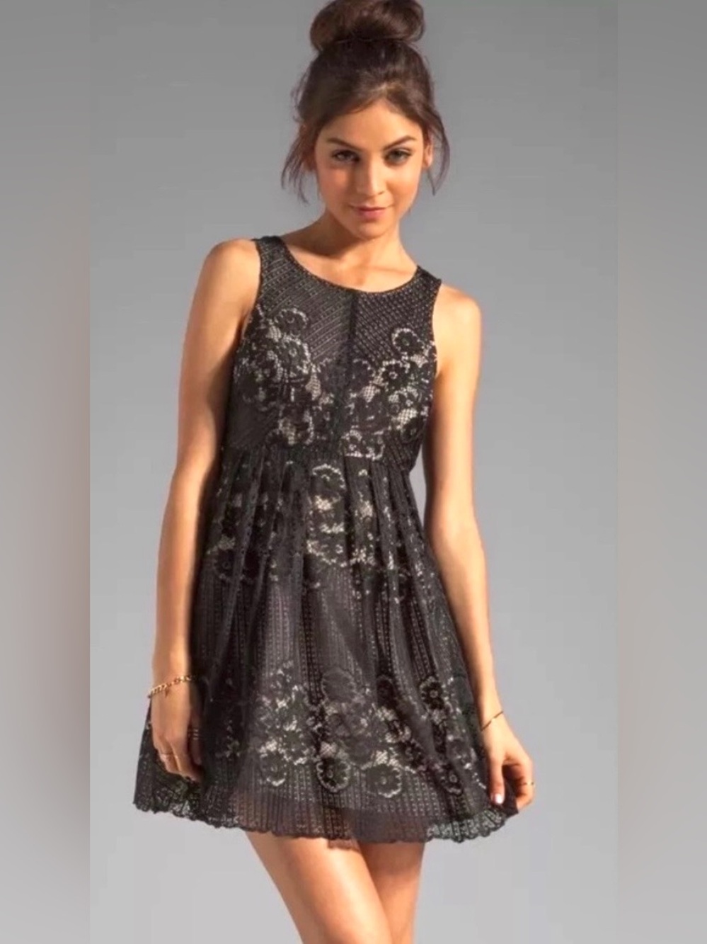 FREE PEOPLE Dress Rocco Cut Out Scalloped Lace Mini Boho Black Tan Sz 0